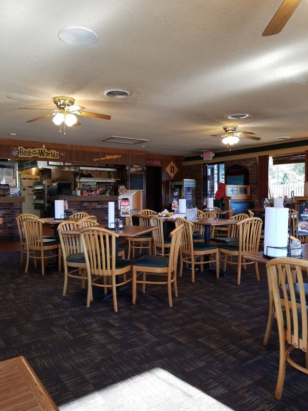 Pizza Hut | meal takeaway | 4318 Grand Haven Rd, Muskegon, MI 49441, USA | 2317984511 OR +1 231-798-4511