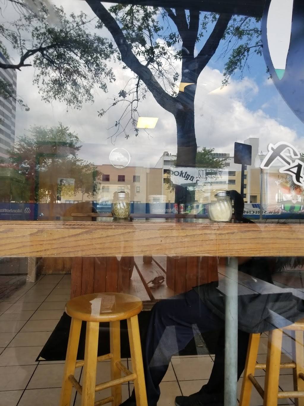 Joey Brooklyns Famous Pizza Kitchen | restaurant | 210 1st Ave N, St. Petersburg, FL 33701, USA | 7278226757 OR +1 727-822-6757