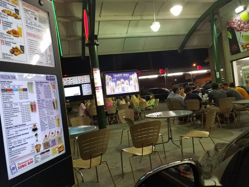 Sonic Drive-In | restaurant | 5722 Kingston Pike, Knoxville, TN 37919, USA | 8654509511 OR +1 865-450-9511