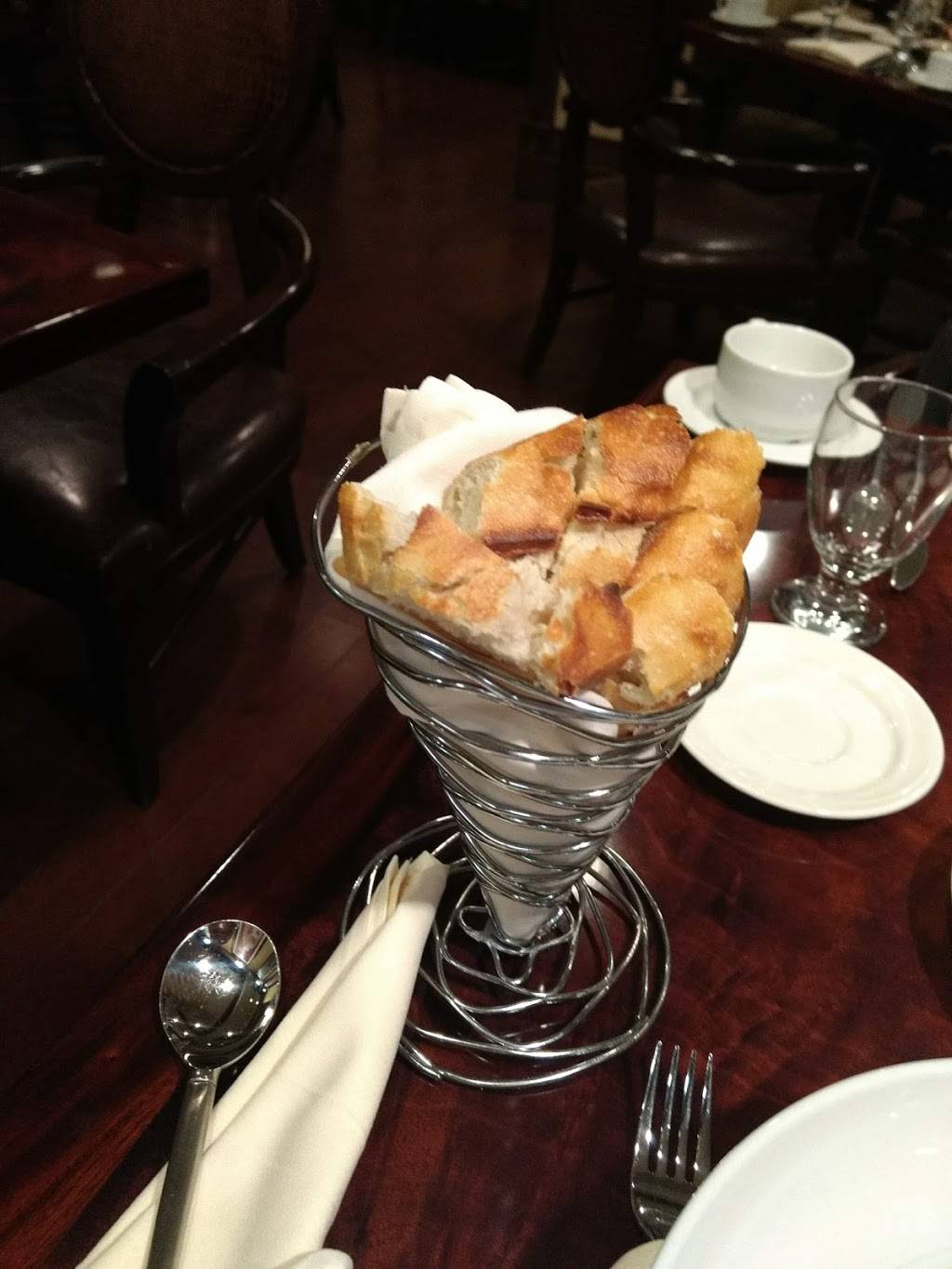 Chartwell Grill | night club | 1914 Connecticut Ave NW, Washington, DC 20009, USA | 2027972000 OR +1 202-797-2000