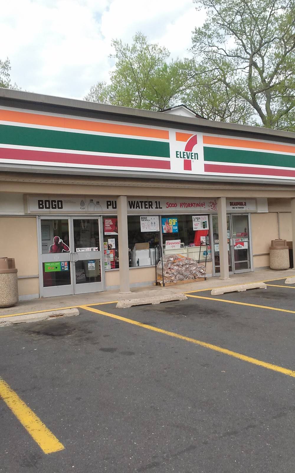7-Eleven - Closed | bakery | 2038 W County Line Rd, Jackson Township, NJ 08527, USA | 7323640981 OR +1 732-364-0981