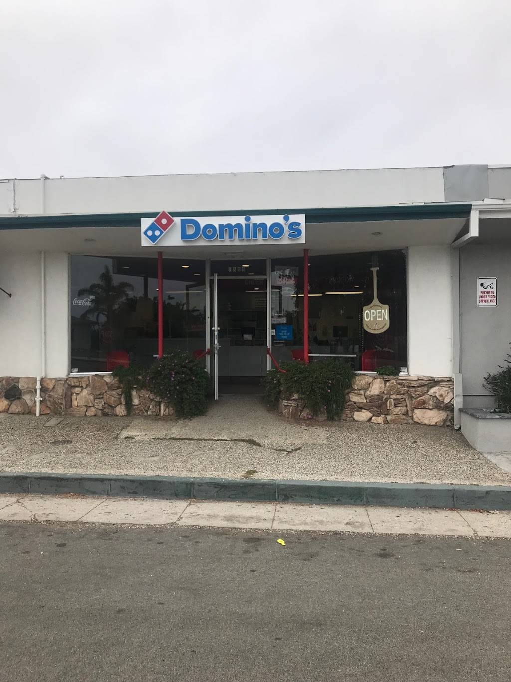 Dominos Pizza | meal delivery | 1808 Cliff Dr, Santa Barbara, CA 93109, USA | 8055644303 OR +1 805-564-4303