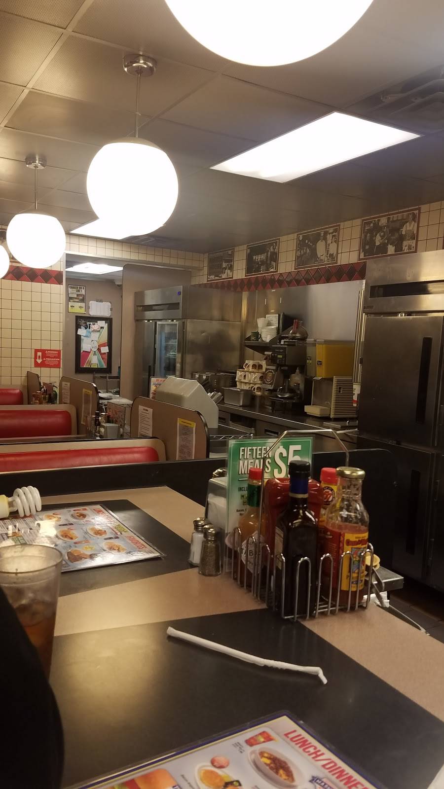 Waffle House | meal takeaway | 5013 Charlotte Hwy, Lake Wylie, SC 29710, USA | 8038310315 OR +1 803-831-0315