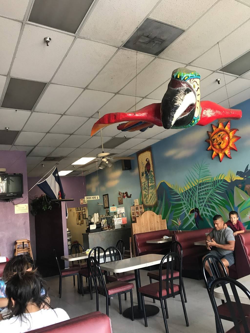 Oasis Pupuseria | restaurant | 2078 S Atlantic Blvd, Monterey Park, CA 91754, USA | 3237245736 OR +1 323-724-5736