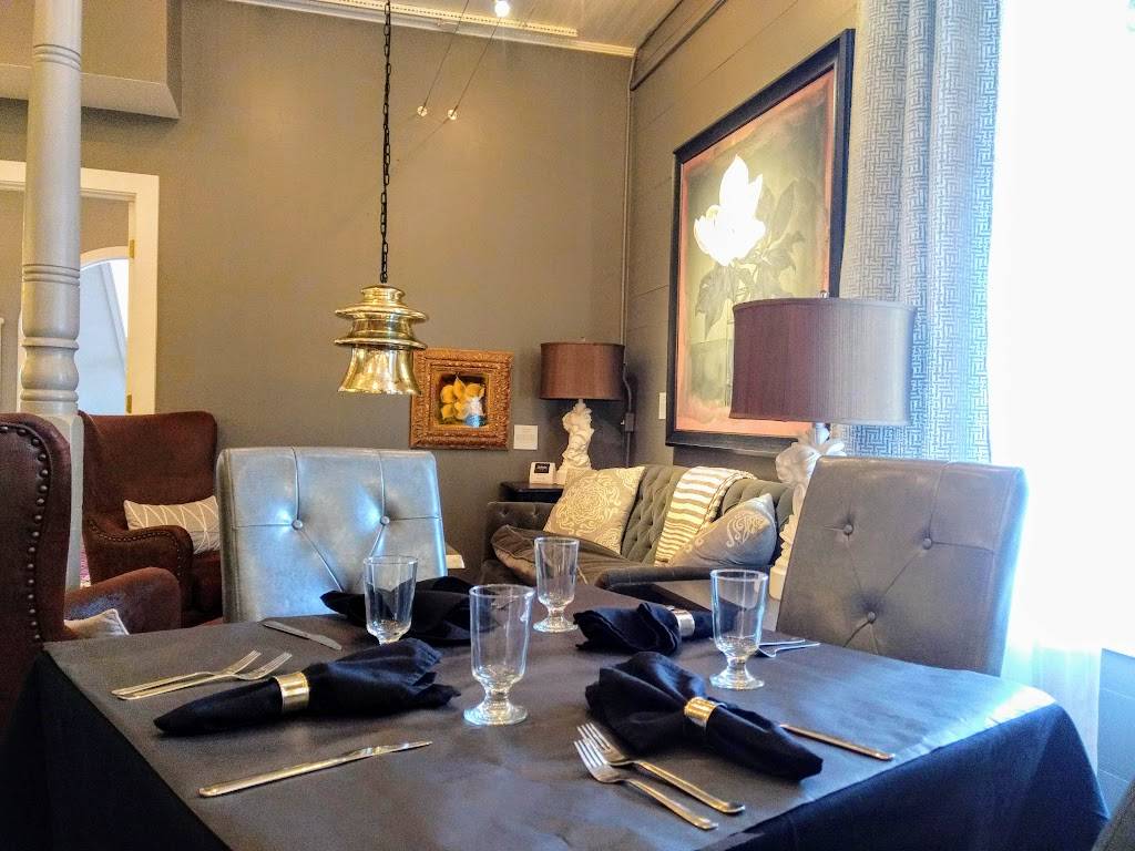 The Wine Bar at the Grand Fayette Hotel | restaurant | 201 W Fayette St, Fayetteville, TX 78940, USA | 9797166988 OR +1 979-716-6988