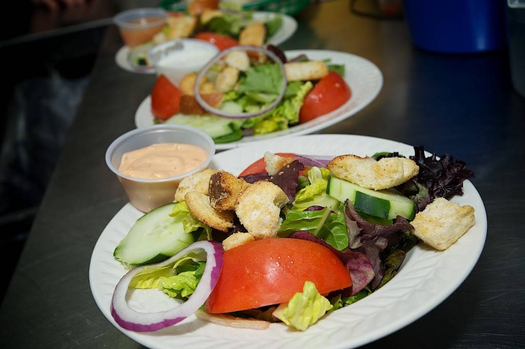 Riverbay Roadhouse | restaurant | 1374 Cape St Claire Rd, Annapolis, MD 21409, USA | 4107572919 OR +1 410-757-2919