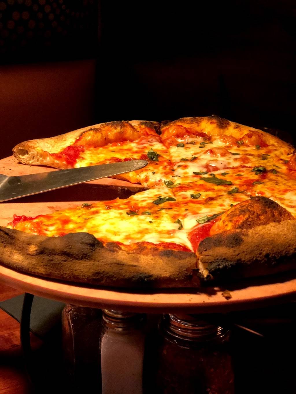Slyce Coal Fired Pizza Company | restaurant | 254 Green Bay Rd, Highwood, IL 60040, USA | 8477804065 OR +1 847-780-4065