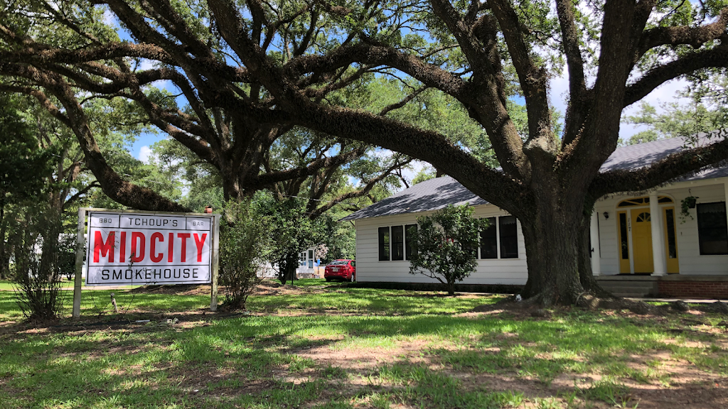 MIDCITY Smokehouse | restaurant | 117 S College Rd, Lafayette, LA 70503, USA | 3373455950 OR +1 337-345-5950