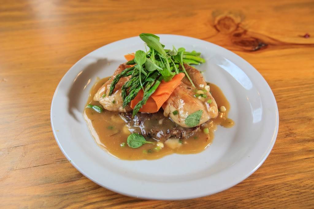 Bama Bucks Steakhouse & Exotic Animal Park | restaurant | 292 Bryant Rd, Boaz, AL 35956, USA | 2562819234 OR +1 256-281-9234