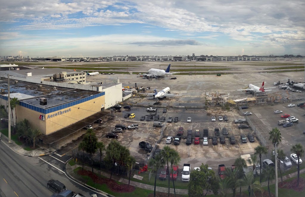 Ping House | restaurant | 5315 NW 36th St, Miami Springs, FL 33166, USA | 3058716144 OR +1 305-871-6144