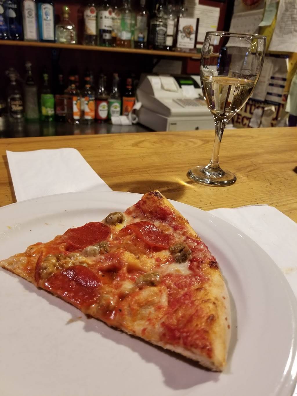 DeLeos Pizza | restaurant | 117 E Main St, Merrimac, MA 01860, USA | 9783464005 OR +1 978-346-4005