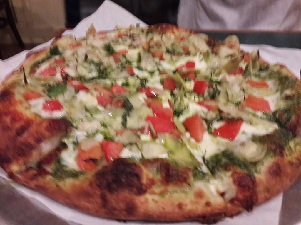 Valencia Pizza & Pasta | restaurant | 801 Valencia St, San Francisco, CA 94110, USA | 4156421882 OR +1 415-642-1882