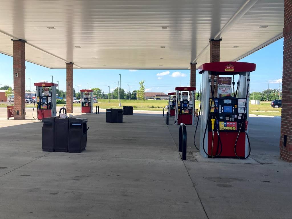 Caseys | meal takeaway | 2040 S Eastwood Dr, Woodstock, IL 60098, USA | 8153377657 OR +1 815-337-7657