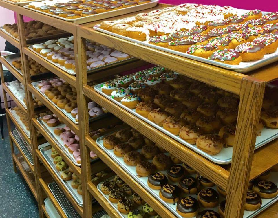 Peace, Love and Little Donuts of North Canton | bakery | 1310 S Main St, North Canton, OH 44720, USA | 3305266123 OR +1 330-526-6123