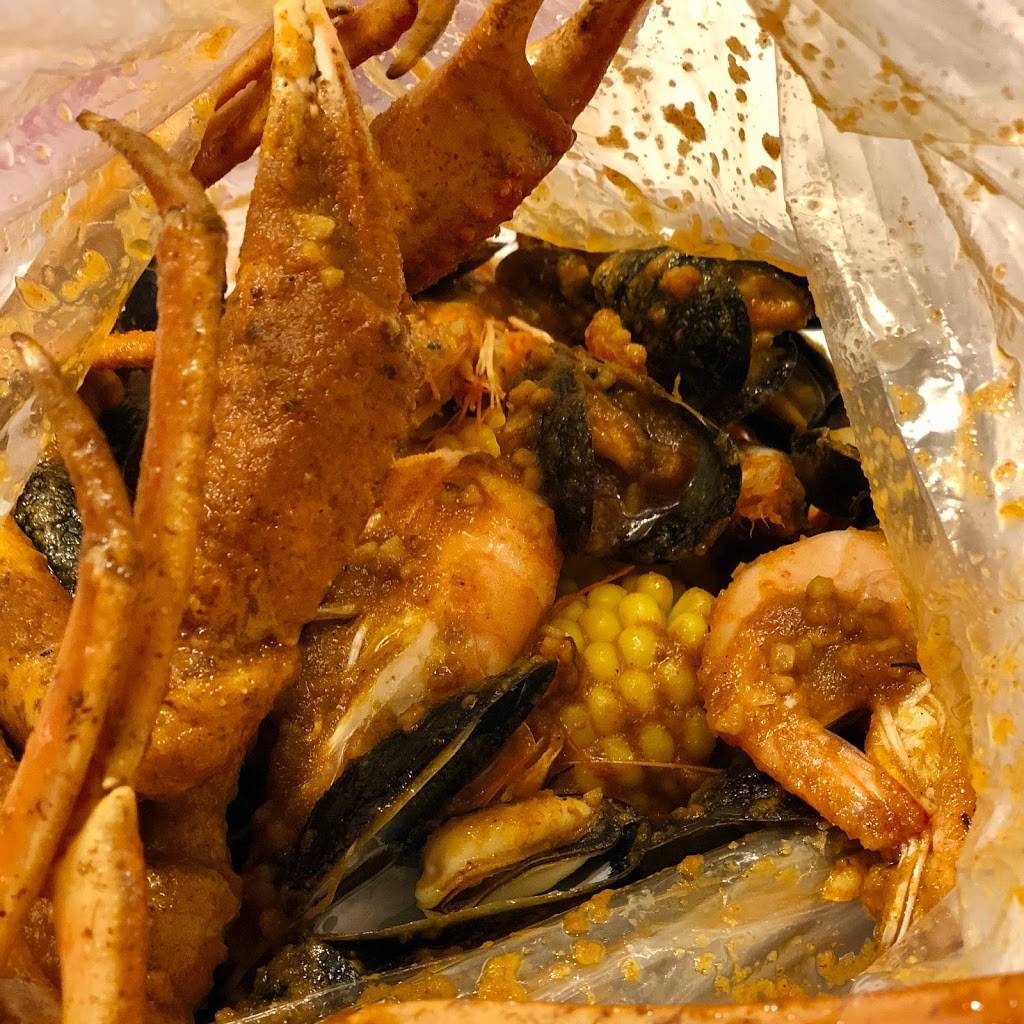 Seafood Boil | restaurant | 787 Shoppes Blvd, North Brunswick Township, NJ 08902, USA | 7326586644 OR +1 732-658-6644