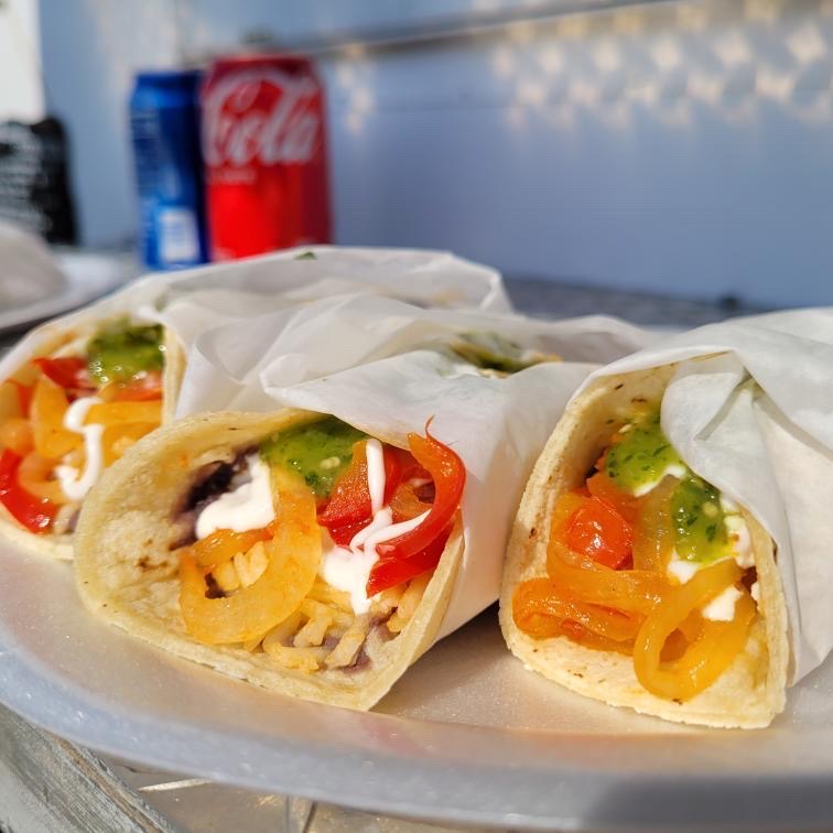 Stephanie’s Food Truck | restaurant | 2014 Broad St, Durham, NC 27705 | 6467970044 OR +1 646-797-0044