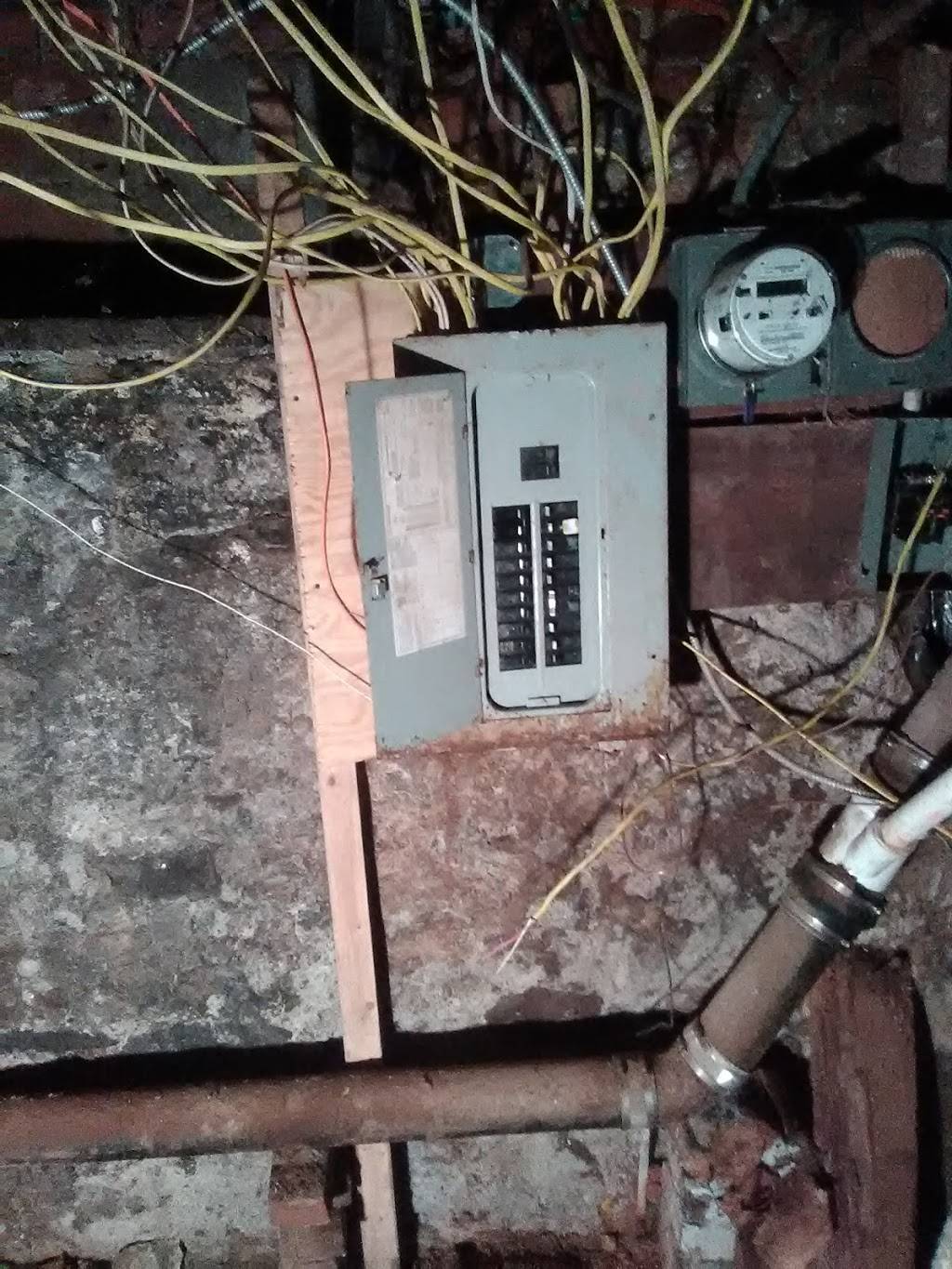 Reddys | restaurant | 2415 W Lehigh Ave, Philadelphia, PA 19132, USA | 2675198633 OR +1 267-519-8633