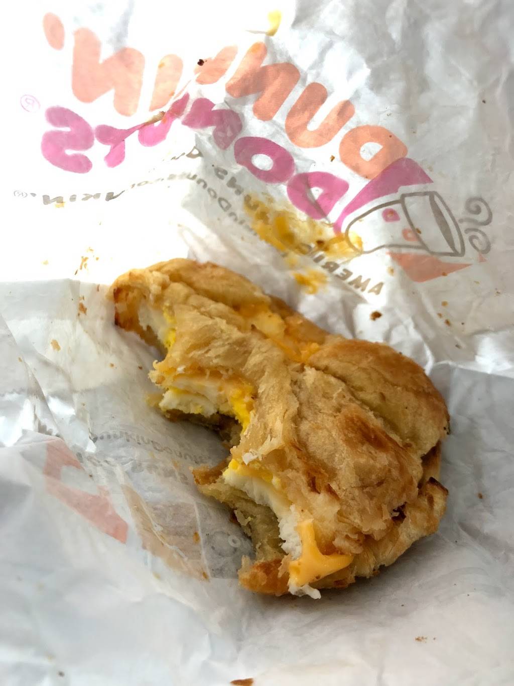 Dunkin | cafe | 174 Village Center Dr, Lusby, MD 20657, USA | 4103269196 OR +1 410-326-9196