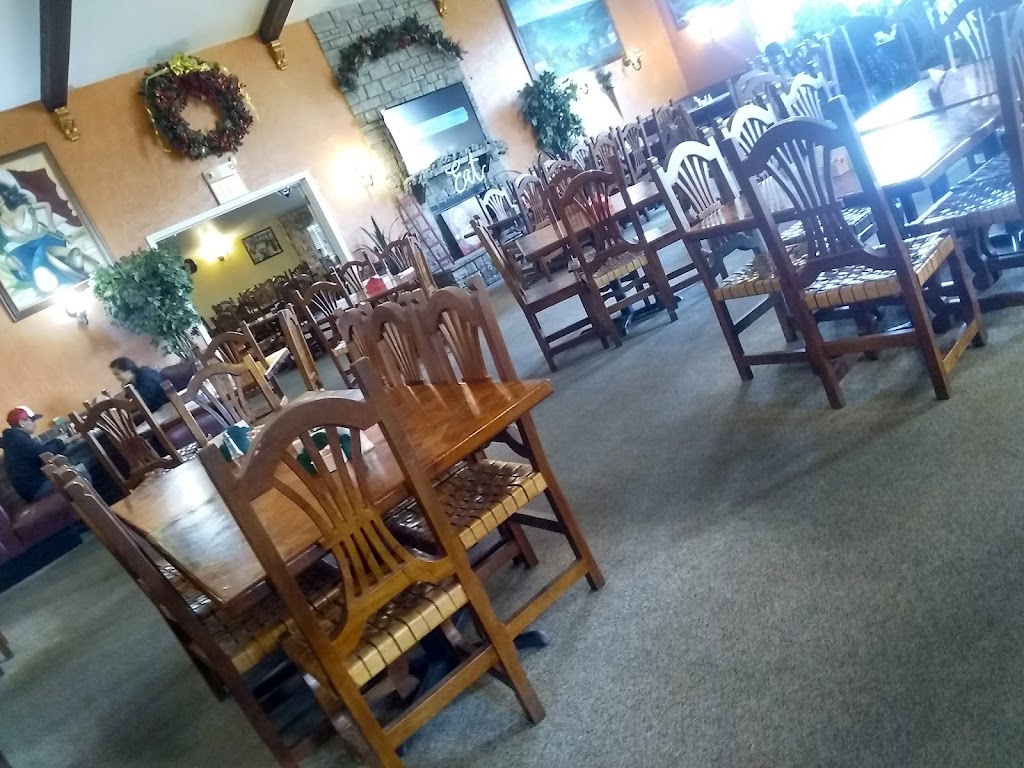 Vargas Restaurant Bar & Grill | restaurant | 111 W 15th St, Liberal, KS 67901, USA | 6206264914 OR +1 620-626-4914