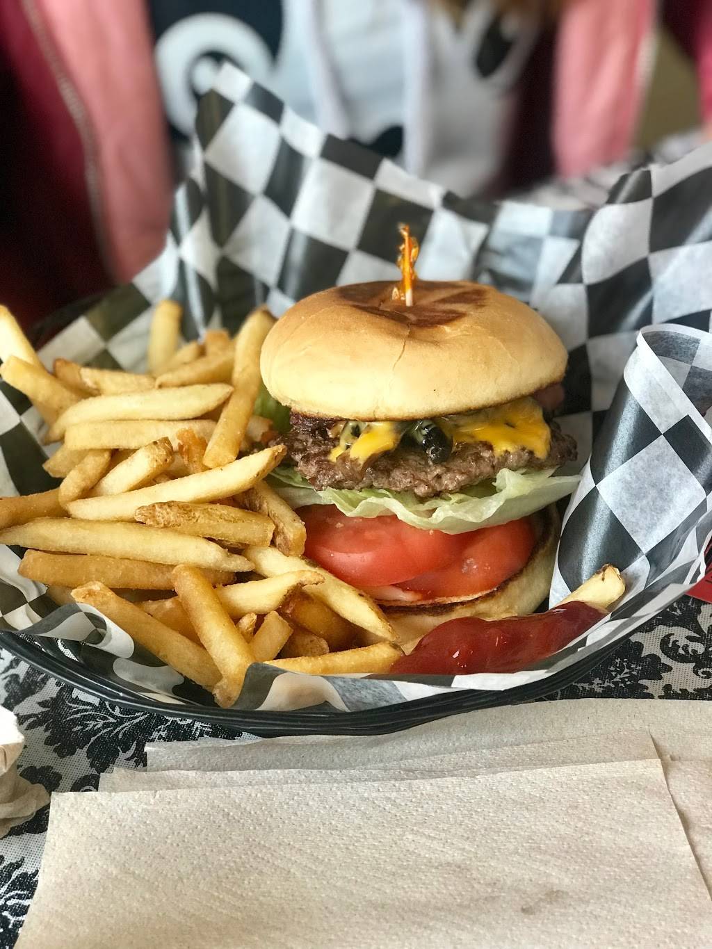 Smokin Daves BBQ & Brew | restaurant | 820 Moraine Ave, Estes Park, CO 80517, USA | 9705777427 OR +1 970-577-7427