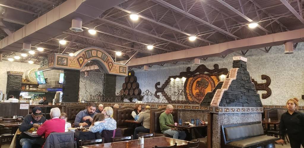 Casa Azteca | restaurant | 1801 N Wayne St #104, Angola, IN 46703, USA | 2602434115 OR +1 260-243-4115