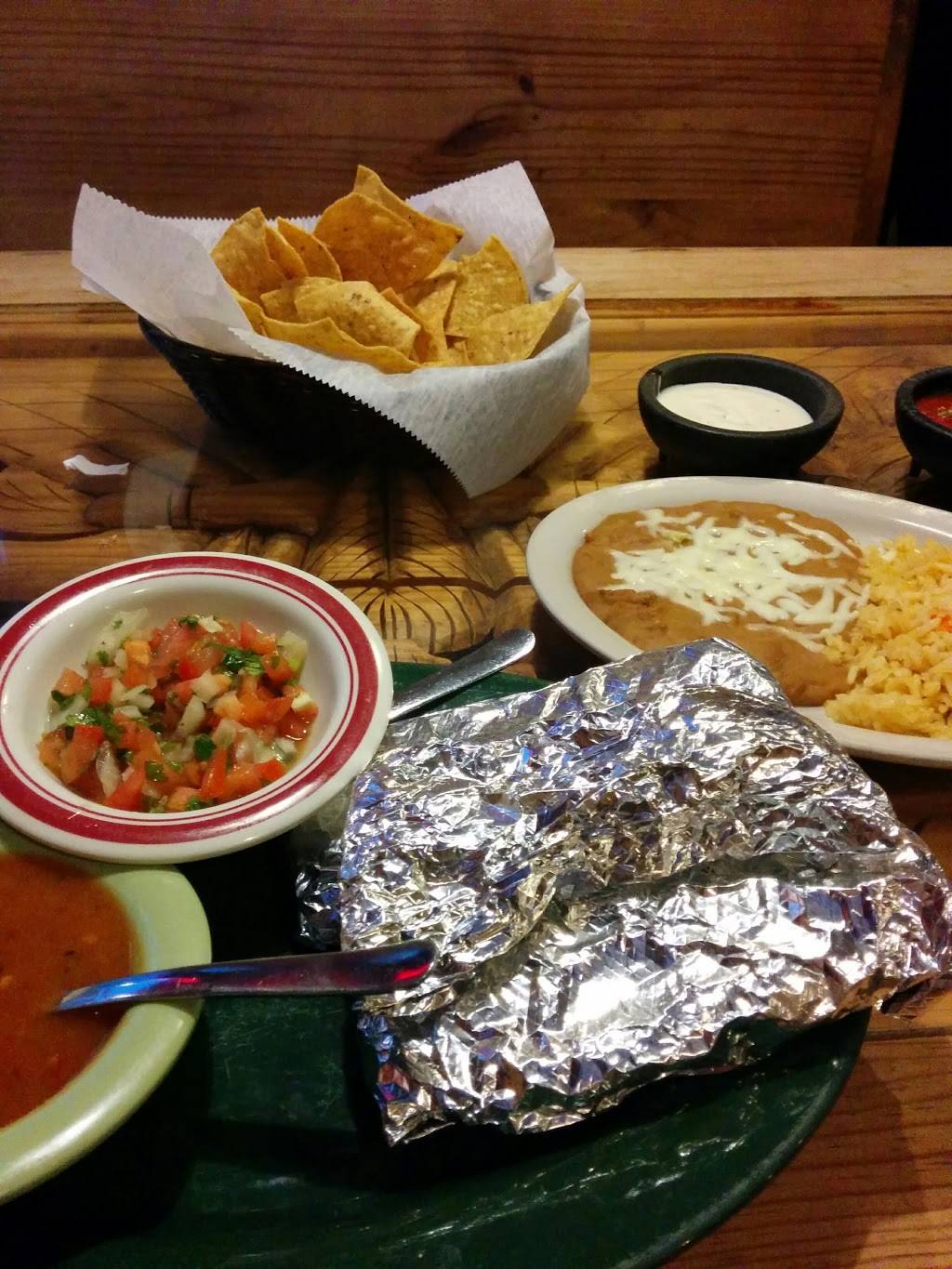 El Patron Mexican Restaurant | restaurant | 100 Madison Ave, Fort Atkinson, WI 53538, USA | 9205685817 OR +1 920-568-5817