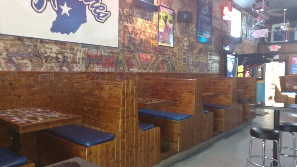 Ballyhoo Tavern & Pizza King | night club | 900 Chestnut St, Terre Haute, IN 47807, USA | 8122323939 OR +1 812-232-3939