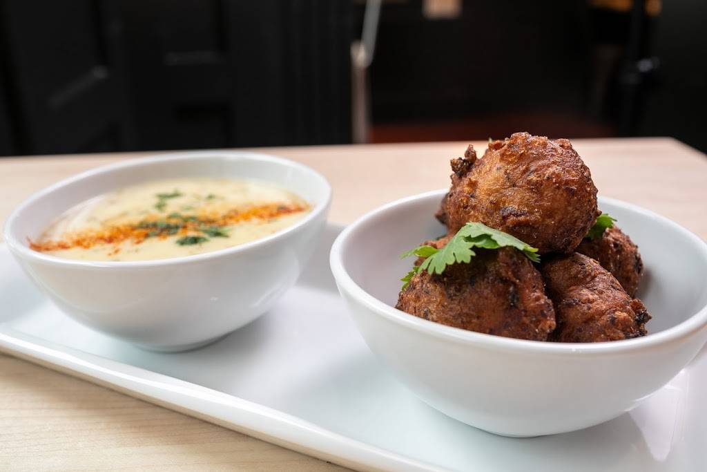 Sons of Boston | restaurant | 19 Union St, Boston, MA 02108, USA | 8573173815 OR +1 857-317-3815