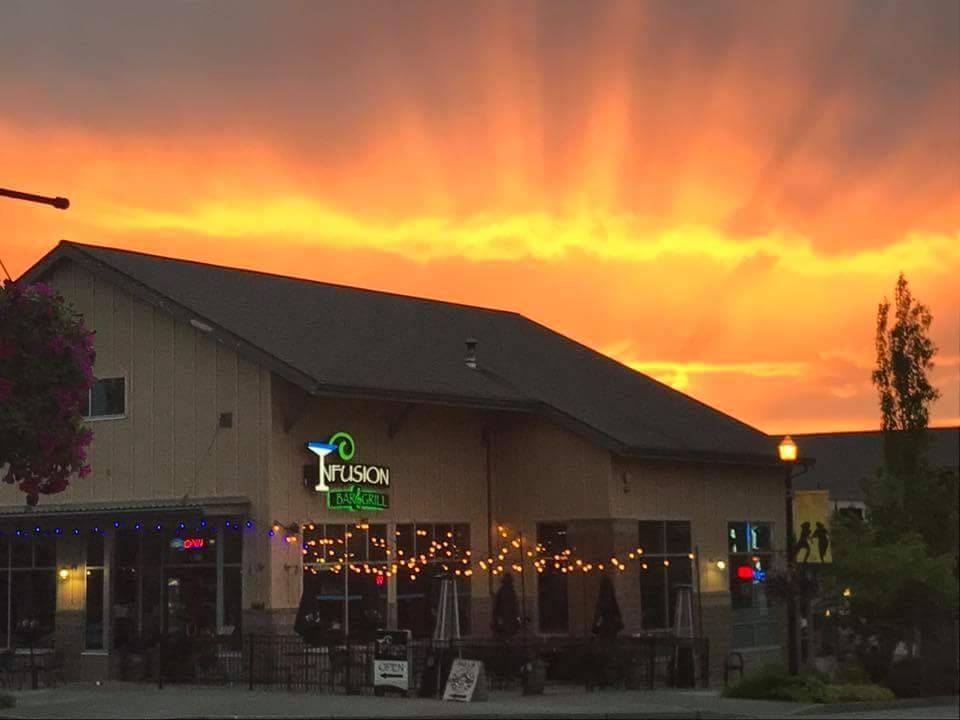 Infusion Bar & Grill | restaurant | 7727 Center Blvd SE, Snoqualmie, WA 98065, USA | 4252923576 OR +1 425-292-3576