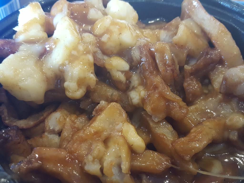 Restaurant La Belle Province | meal takeaway | 3405 Boulevard Dagenais O, Laval, QC H7P 4V9, Canada | 4509371138 OR +1 450-937-1138