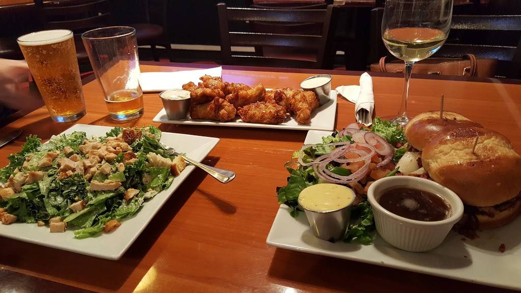 Papas Pizza | restaurant | 27821 Stallion Springs Dr, Tehachapi, CA 93561, USA | 6618239326 OR +1 661-823-9326