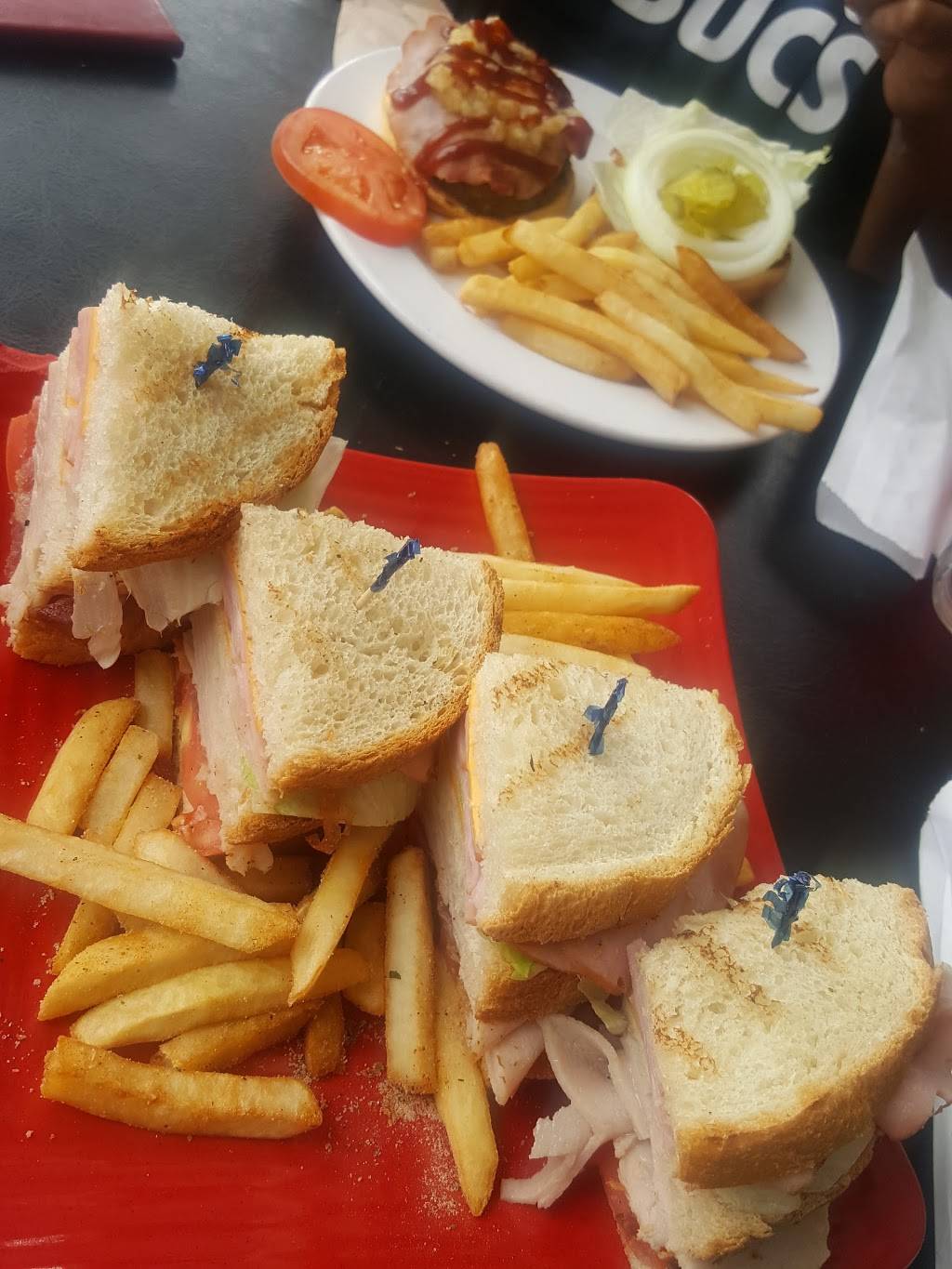 Old Key West Bar & Grill | restaurant | 2451 Central Ave, St. Petersburg, FL 33713, USA | 7276230969 OR +1 727-623-0969