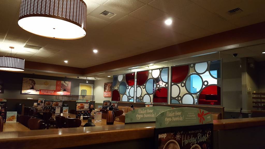 IHOP | restaurant | 1401 E Monte Vista Ave, Vacaville, CA 95688, USA | 7074518895 OR +1 707-451-8895
