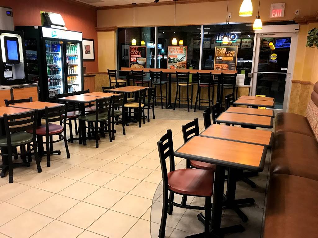 Subway | restaurant | Glendale Marketplace, 1900 Dixie Rd Unit #2, Pickering, ON L1V 1A1, Canada | 9054927711 OR +1 905-492-7711