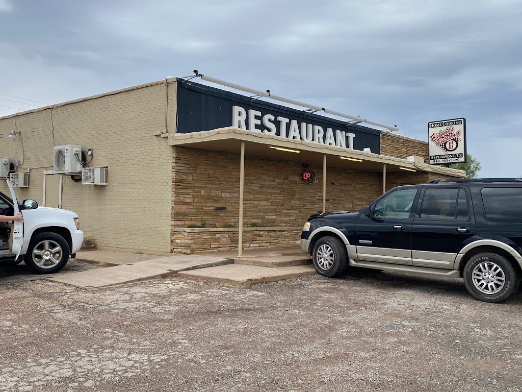 Hickmans Restaurant | restaurant | 936 Broadway St, Aspermont, TX 79502, USA | 9409892220 OR +1 940-989-2220