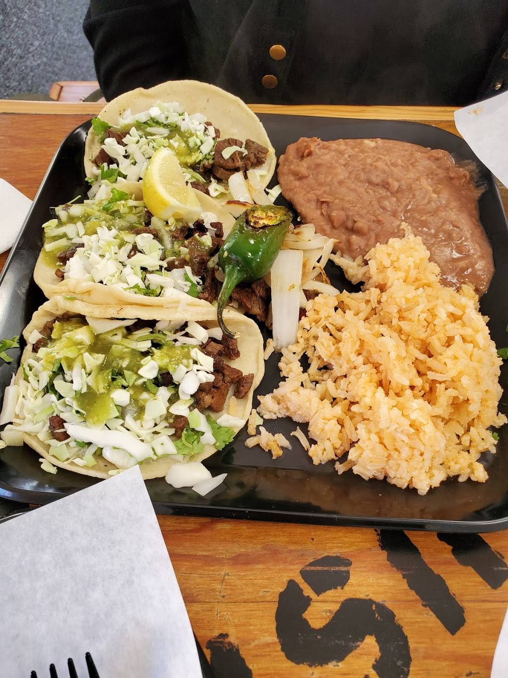 Flying taco | restaurant | 242 N L St, Tulare, CA 93274, USA | 5593667201 OR +1 559-366-7201