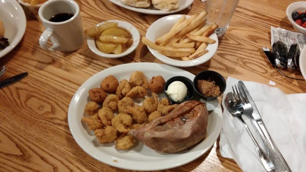 Cracker Barrel Old Country Store | restaurant | 431 N Hwy 71 N, Alma, AR 72921, USA | 4796320767 OR +1 479-632-0767