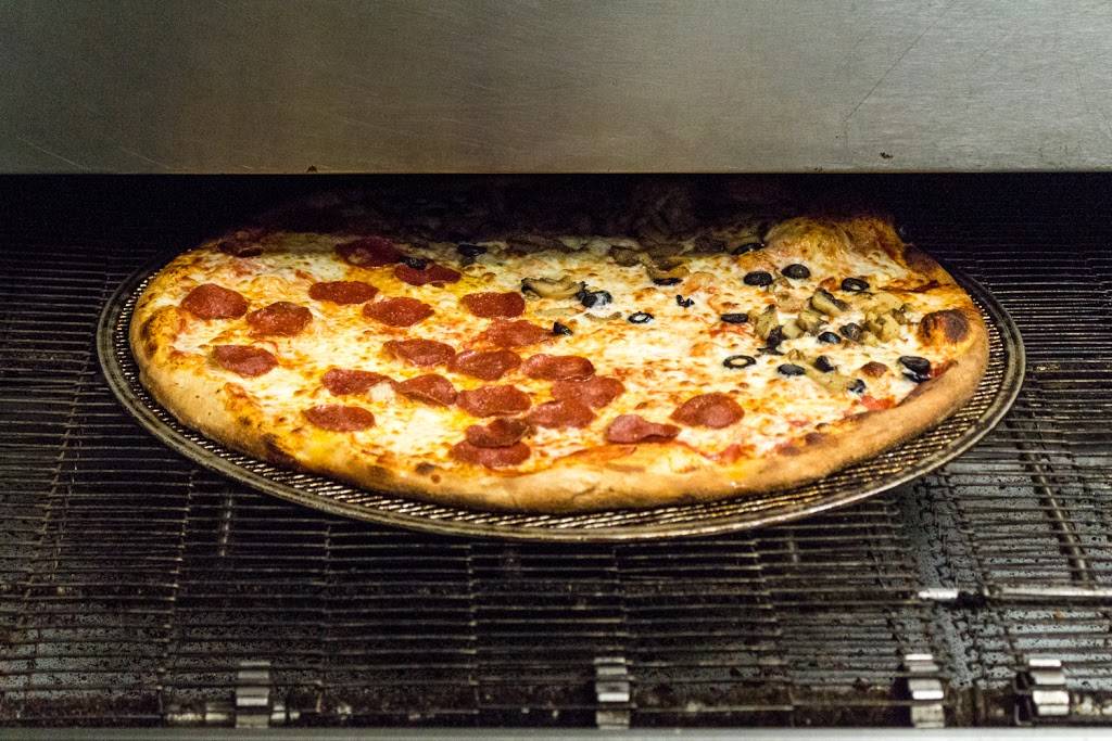 Grand Street Pizza | restaurant | 909 McKnight Dr, Knightdale, NC 27545, USA | 9192173410 OR +1 919-217-3410