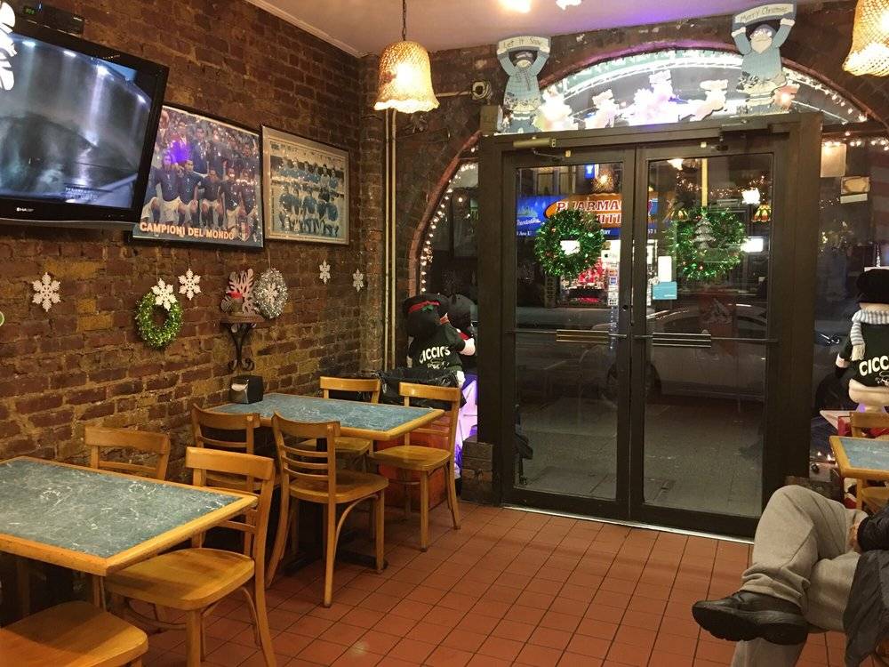 Ciccio Pizza | restaurant | 207 Avenue U, Brooklyn, NY 11223, USA | 7183729695 OR +1 718-372-9695