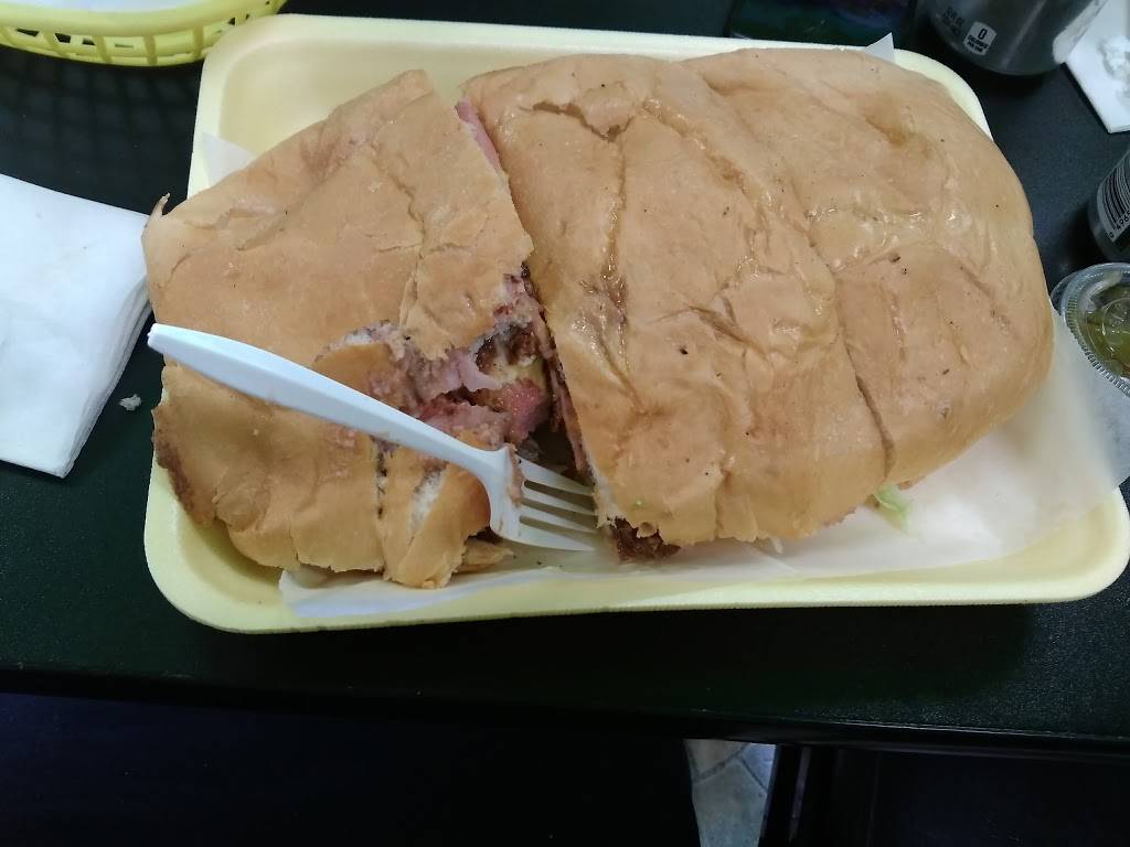 J C Kings Tortas LLC | restaurant | 3128 South 13th Street, Milwaukee, WI 53215, USA | 4143895627 OR +1 414-389-5627