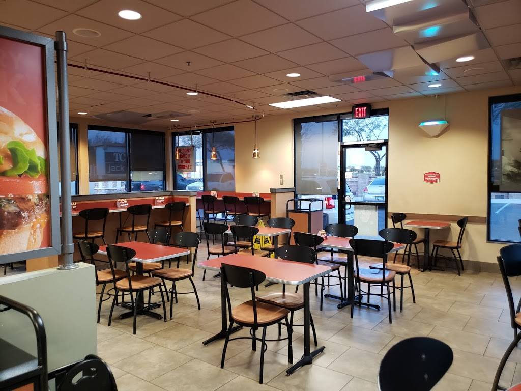 Jack in the Box | restaurant | 6120 S 35th Ave, Phoenix, AZ 85041, USA | 6022763653 OR +1 602-276-3653