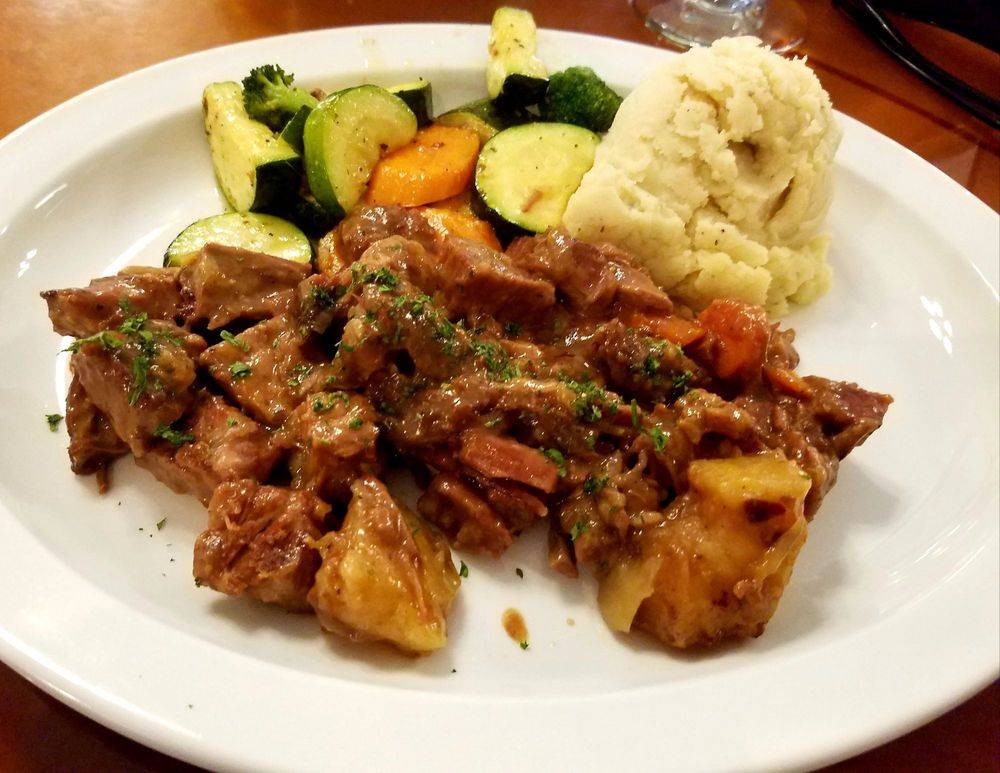 Chez Maxime Restaurant | restaurant | 3550 S Washington Ave, Titusville, FL 32780, USA | 3215672663 OR +1 321-567-2663