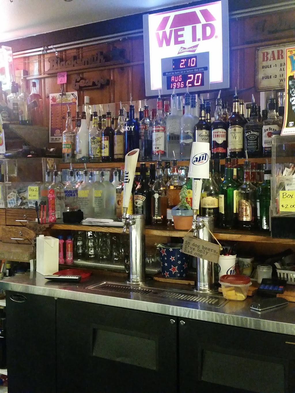 Blacksmith Lounge & Broaster | night club | 17205 Forest Blvd N, Hugo, MN 55038, USA | 6514294116 OR +1 651-429-4116