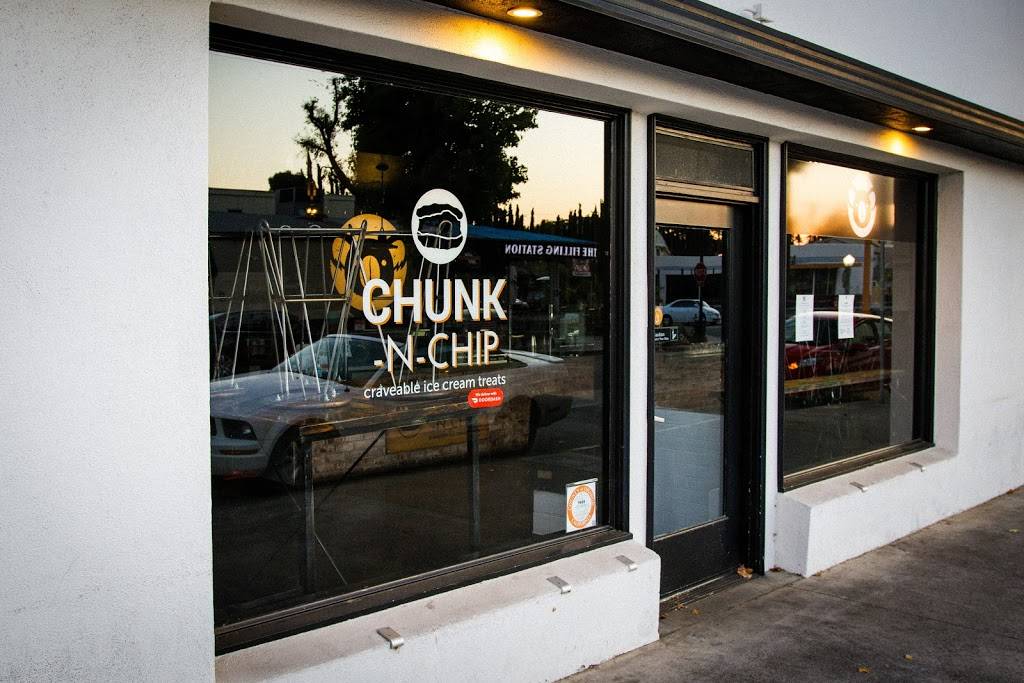 Chunk-N-Chip Ice Cream | bakery | 116 E Maple Ave, Orange, CA 92866, USA | 7144506800 OR +1 714-450-6800