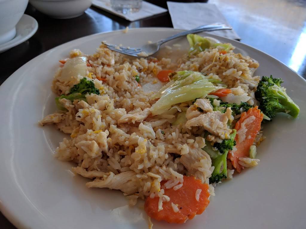 Thai Basil | restaurant | 1111 S Rural Rd, Tempe, AZ 85281, USA | 4805570101 OR +1 480-557-0101