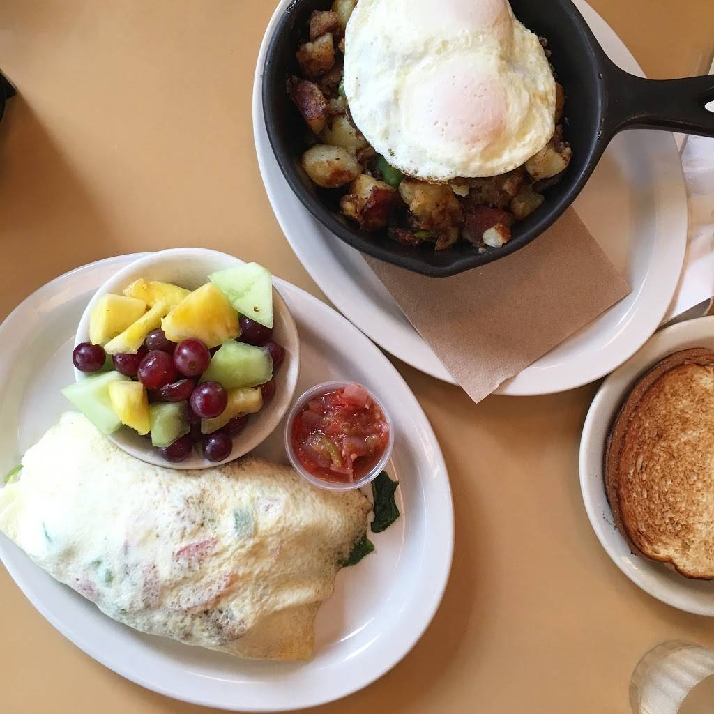 Frances Deli | meal delivery | 2552 N Clark St, Chicago, IL 60614, USA | 7732484580 OR +1 773-248-4580