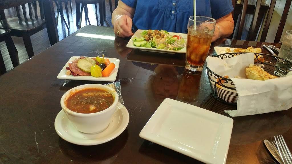 Louis Cairos | restaurant | 558 7th St, Williams, CA 95987, USA | 5304735927 OR +1 530-473-5927