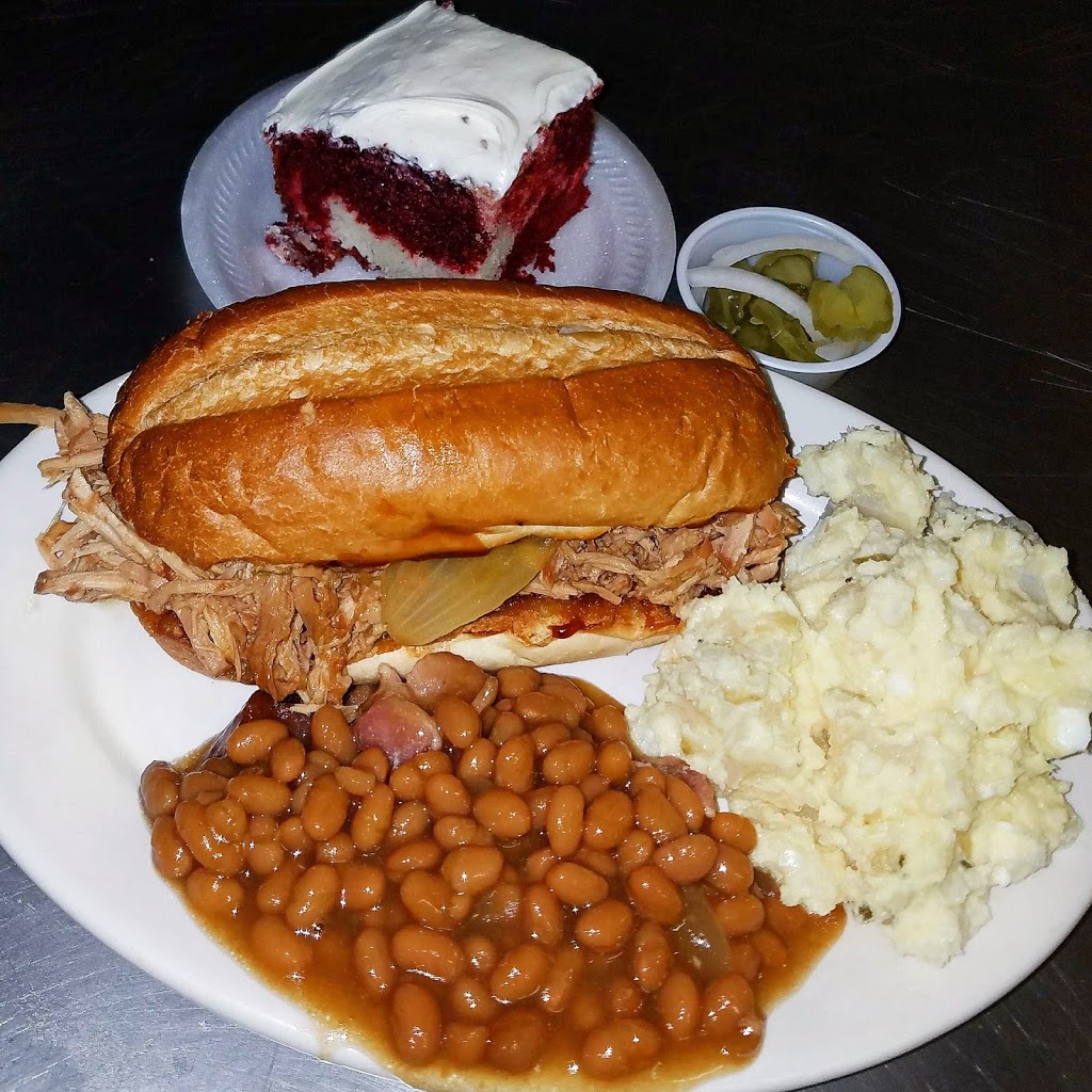 Medina Lake Country Club | restaurant | 11530 PR 37, Lakehills, TX 78063, USA | 8307512735 OR +1 830-751-2735