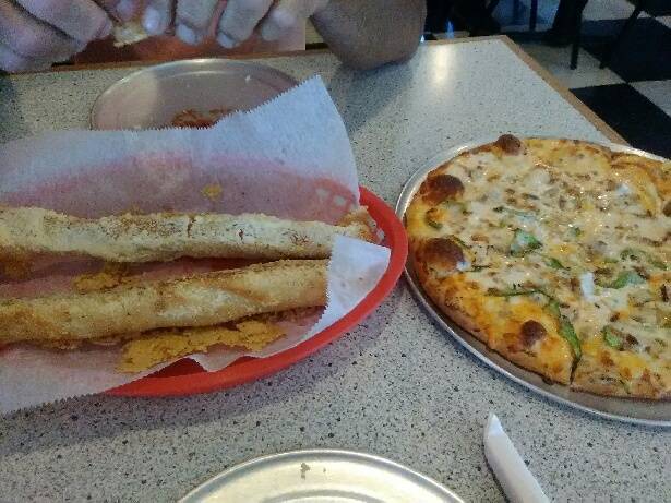 Spankys Pizza | restaurant | 5784 US-10, Ludington, MI 49431, USA | 2318437499 OR +1 231-843-7499