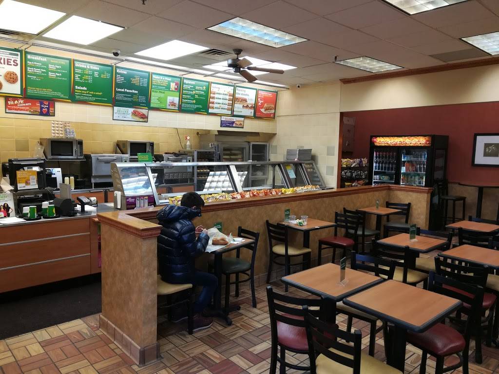 Subway | restaurant | 12744 Bass Lake Rd, Maple Grove, MN 55369, USA | 7635770675 OR +1 763-577-0675